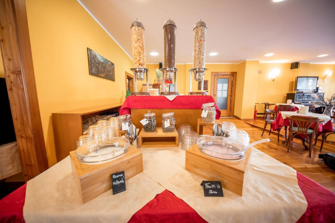 Hotel Elena Saint-Vincent Eksteriør billede