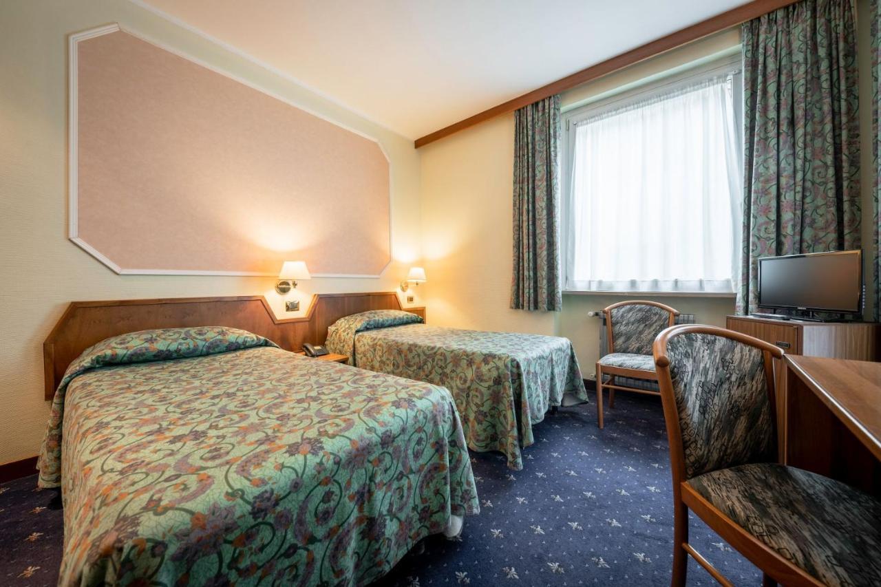 Hotel Elena Saint-Vincent Eksteriør billede
