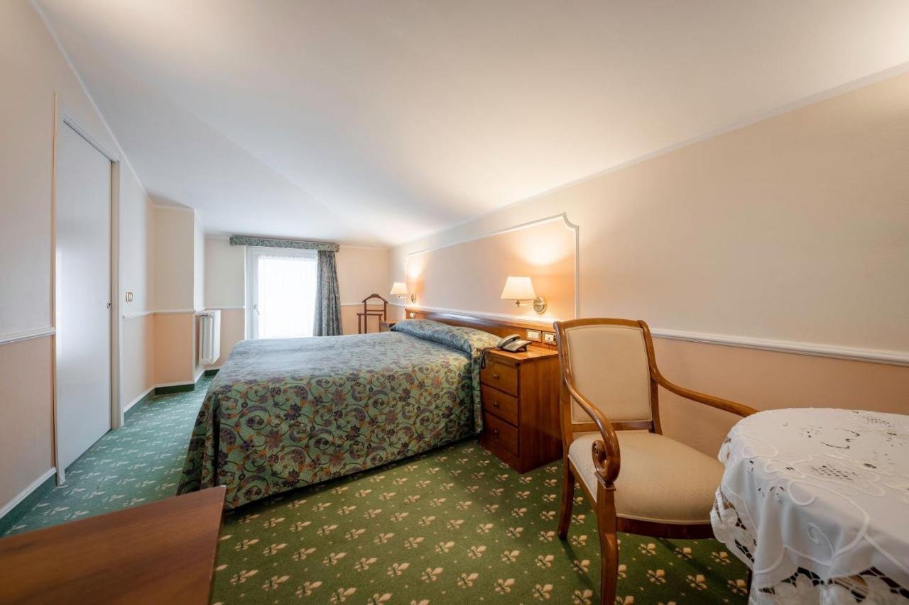 Hotel Elena Saint-Vincent Eksteriør billede