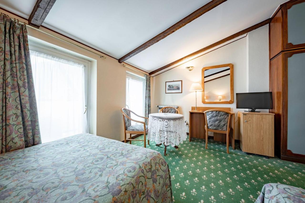 Hotel Elena Saint-Vincent Eksteriør billede